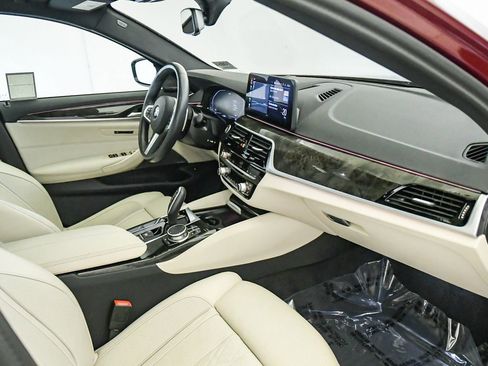 Certified 2023 BMW 540i xDrive w/ M Sport Package AWD/4WD image 16