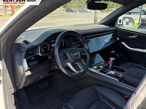 Used 2019 Audi Q8 Premium Plus w/ Premium Plus AWD/4WD image 3