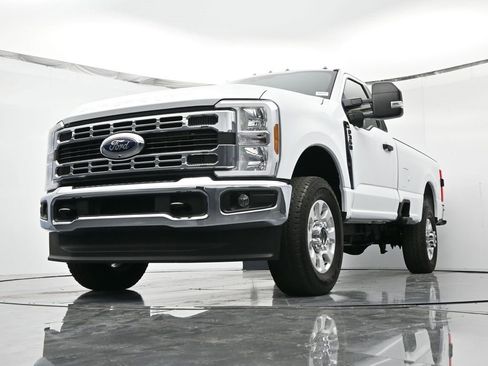 Used 2024 Ford F350 XLT w/ 360-Degree Camera Package image 33
