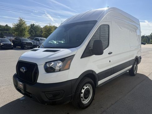 Used 2024 Ford Transit 250 148 High Roof RWD image 3