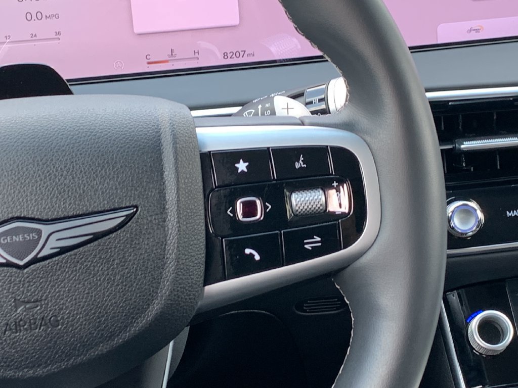 Certified 2026 Genesis GV70 2.5T AWD/4WD image 23