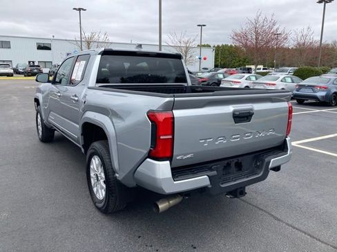Used 2024 Toyota Tacoma SR5 image 3