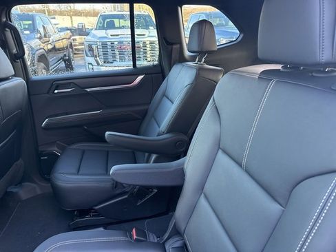 New 2026 GMC Acadia Elevation image 23