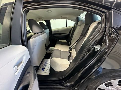 Used 2025 Toyota Corolla LE image 24