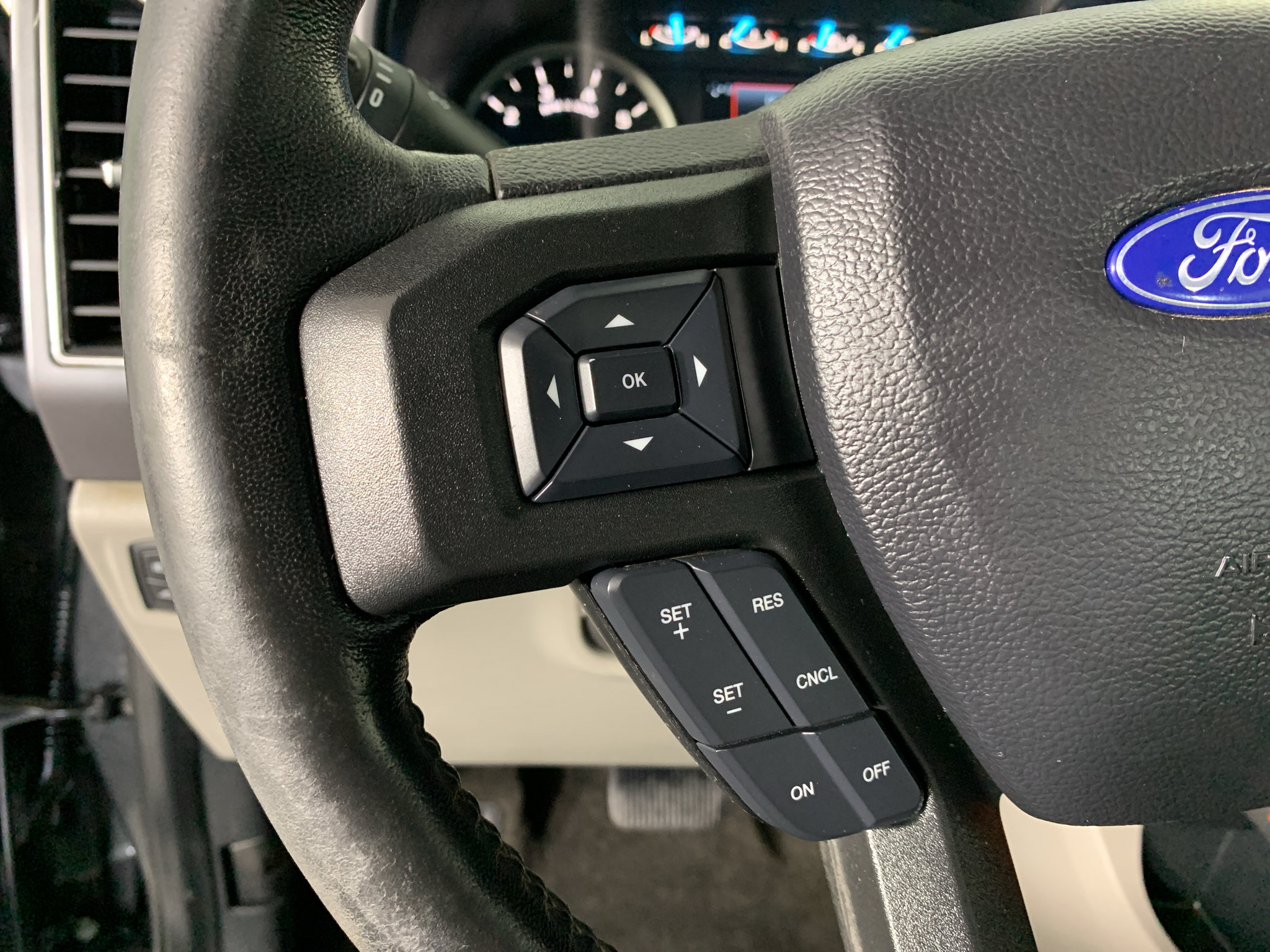 Used 2020 Ford F150 XLT w/ Equipment Group 302A Luxury AWD/4WD image 17
