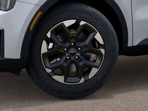 New 2026 Kia Sorento S FWD image 9