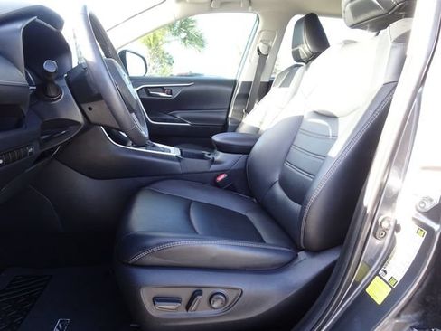 Used 2024 Toyota RAV4 XLE Premium FWD image 7