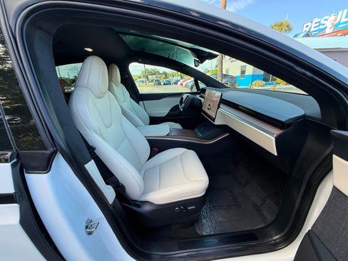 Used 2022 Tesla Model X AWD/4WD image 34