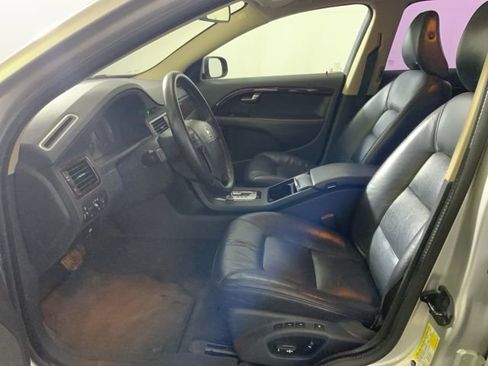 Used 2008 Volvo V70 image 15