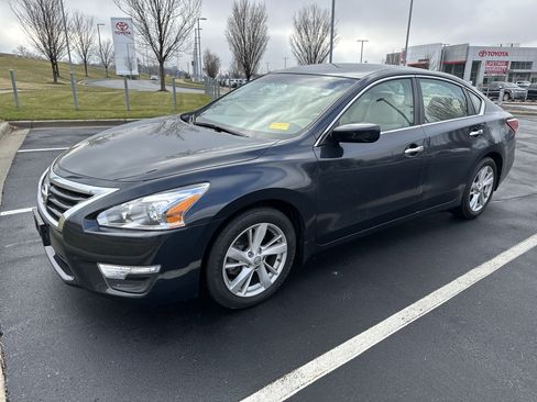 Used 2013 Nissan Altima 2.5 SV image 5