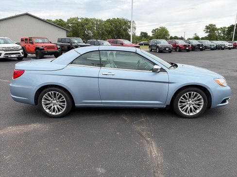 Used 2013 Chrysler 200 Limited FWD image 6