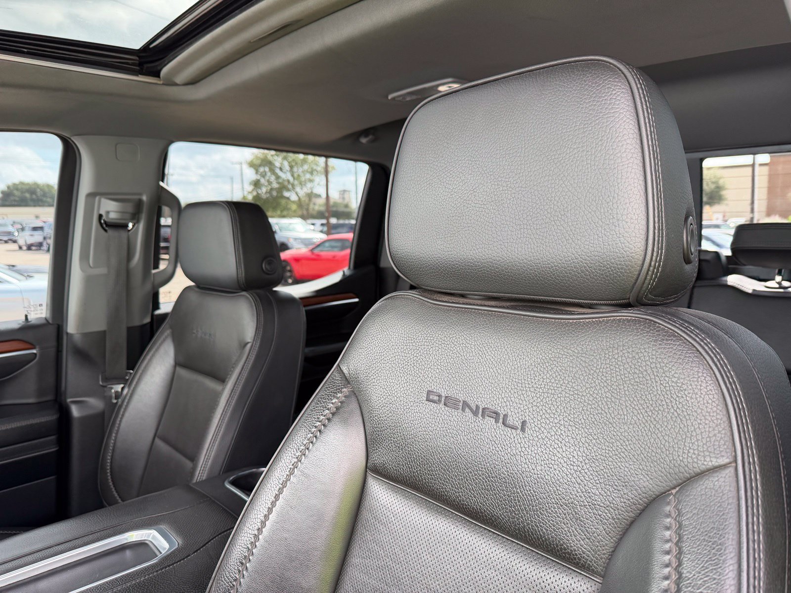 Used 2022 GMC Sierra 1500 Denali AWD/4WD image 28