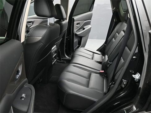 Used 2024 Nissan Murano SL image 9