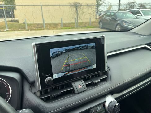 Used 2025 Toyota RAV4 XLE image 25