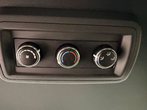 Used 2017 Dodge Grand Caravan SXT image 36