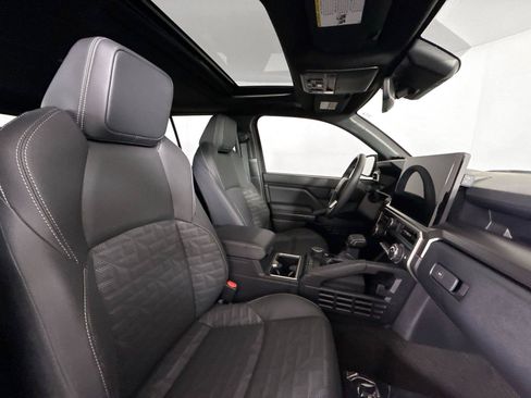 Certified 2025 Toyota 4Runner TRD Off-Road Premium AWD/4WD image 44