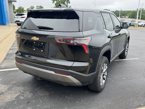 Used 2026 Chevrolet Equinox LT FWD image 4
