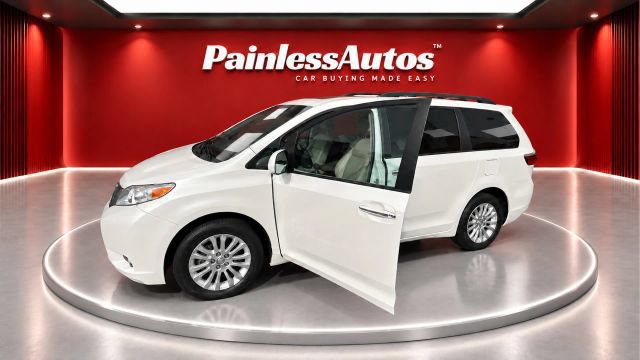 Used 2017 Toyota Sienna XLE w/ XLE Navigation Package FWD image 16