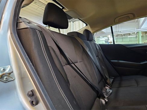 Used 2020 Subaru Legacy Premium image 15