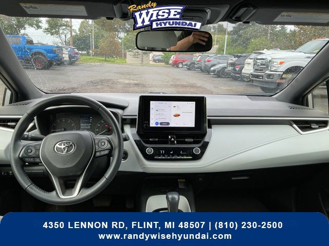 Used 2025 Toyota Corolla SE w/ SE Package FWD image 16