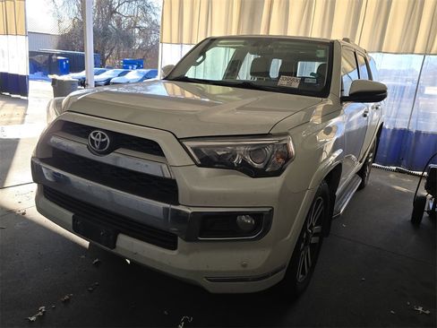 Used 2018 Toyota 4Runner Limited image 3