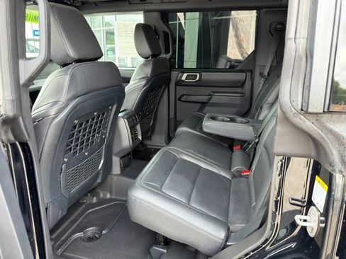 Used 2025 Ford Bronco Badlands w/ Sasquatch Package AWD/4WD image 15