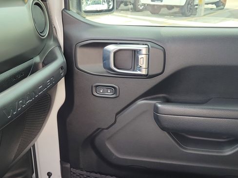 Used 2023 Jeep Wrangler Unlimited Sport image 29