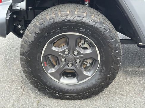 Used 2020 Jeep Gladiator Rubicon AWD/4WD image 11