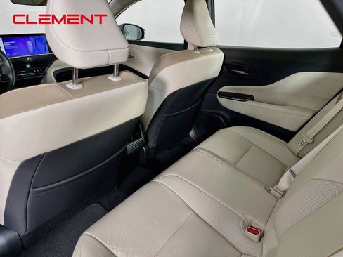 Used 2024 Toyota Crown AWD/4WD image 31