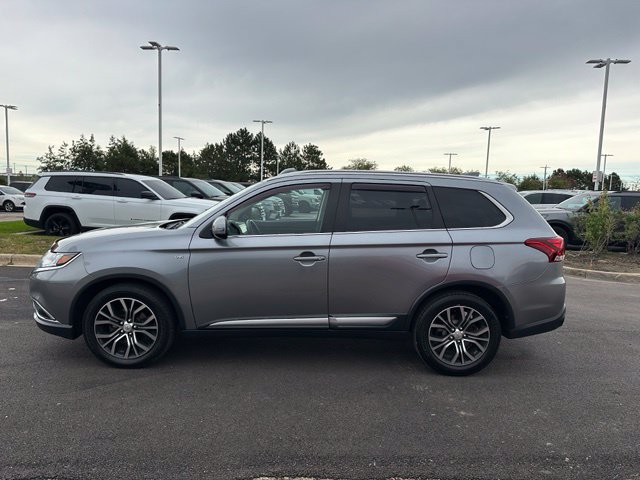 Used 2017 Mitsubishi Outlander GT AWD/4WD image 6