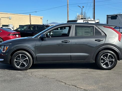 New 2026 Kia Niro LX FWD image 8