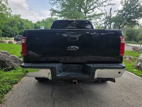 Used 2013 Ford F250 XLT w/ Chrome Pkg AWD/4WD image 5