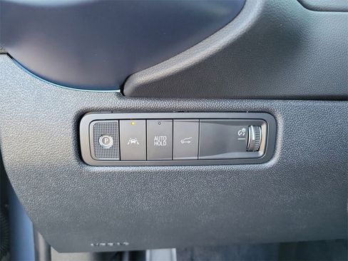 New 2026 Chevrolet Equinox EV LT image 14