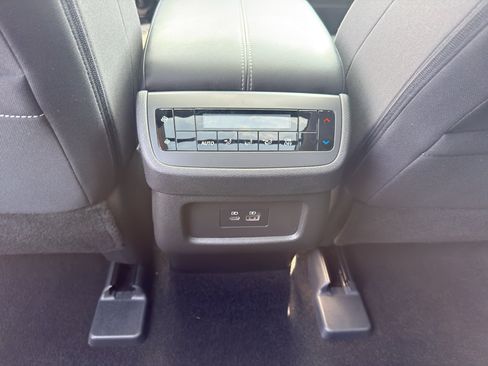 Certified 2023 Nissan Pathfinder SV w/ SV Premium Package AWD/4WD image 32