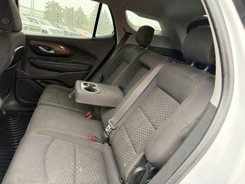 Used 2020 GMC Terrain SLE w/ Driver Convenience Package AWD/4WD image 16