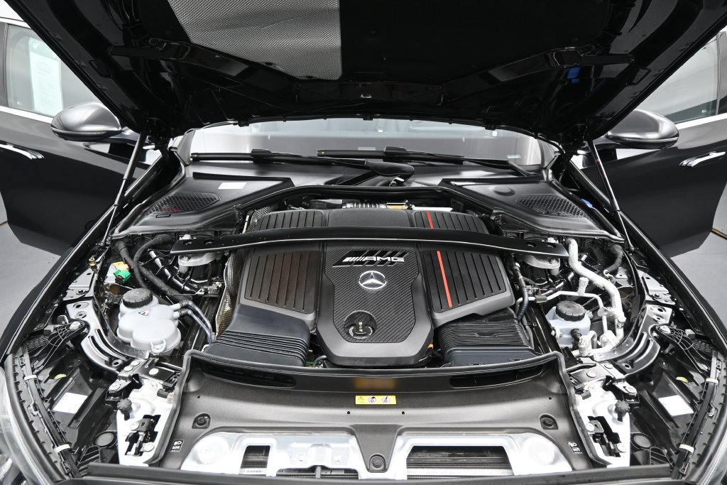 Used 2025 Mercedes-Benz E 53 AMG e 4MATIC Sedan image 30
