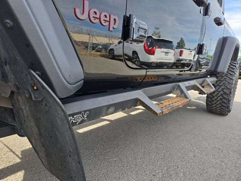 Used 2021 Jeep Gladiator Rubicon AWD/4WD image 9