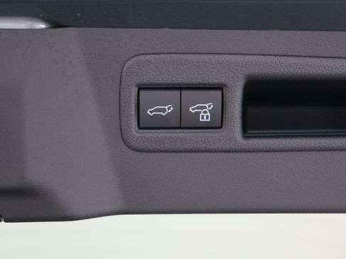 Certified 2026 Toyota C-HR AWD/4WD image 31