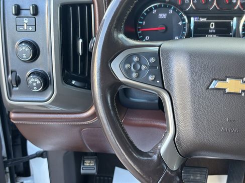 Used 2019 Chevrolet Silverado 2500 High Country image 16