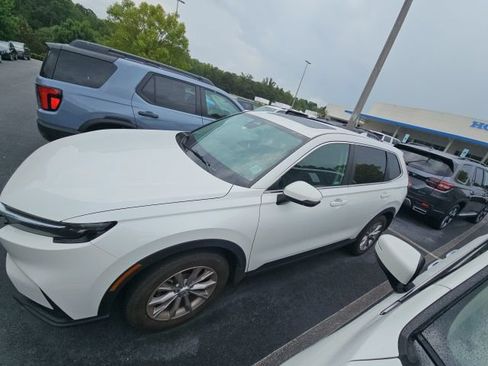 Used 2023 Honda CR-V EX-L image 1