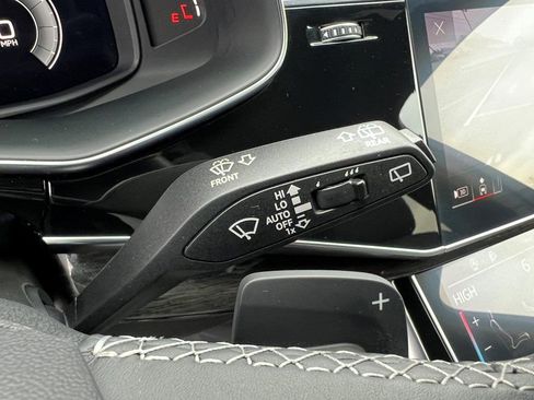 Used 2025 Audi Q7 3.0T Prestige w/ Prestige Package image 34