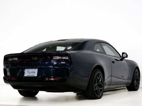 Used 2024 Dodge Charger R/T w/ Plus Group image 7