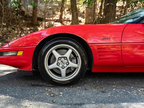 Used 1994 Chevrolet Corvette ZR1 image 4