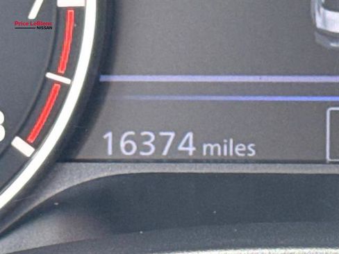 Used 2023 Nissan Altima 2.5 SV w/ SV Premium Package FWD image 21
