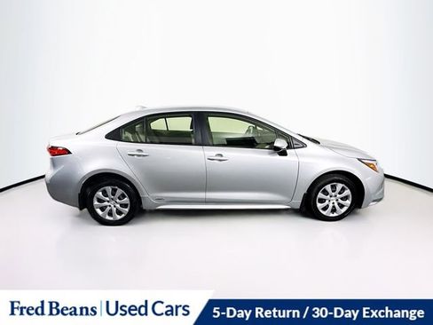Used 2023 Toyota Corolla LE AWD/4WD image 9