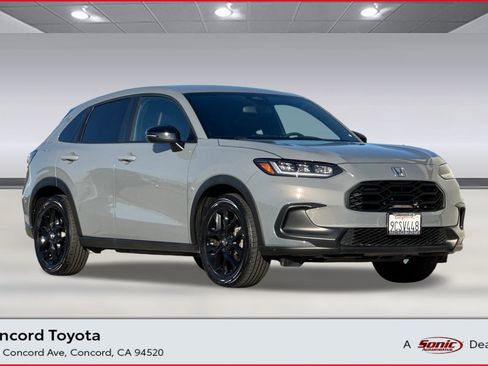 Used 2023 Honda HR-V Sport image 1