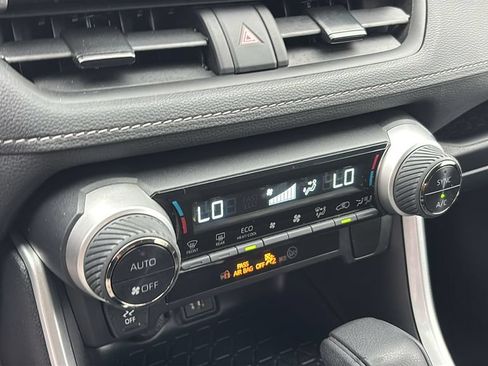 Used 2025 Toyota RAV4 LE AWD/4WD image 19