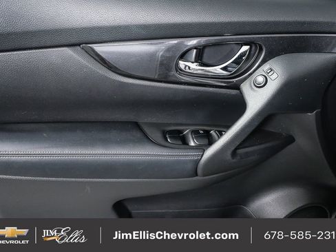 Used 2020 Nissan Rogue SV image 7