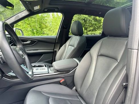 Used 2025 Audi Q7 3.0T Premium Plus AWD/4WD image 13