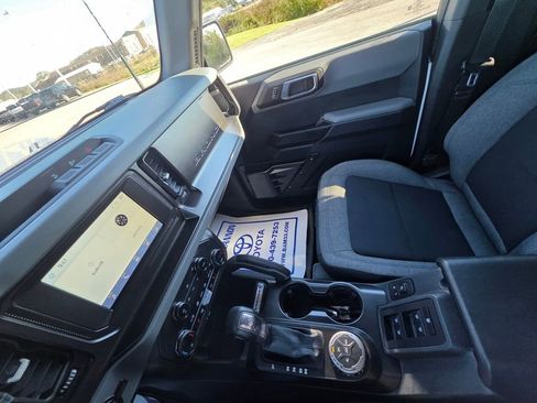 Used 2023 Ford Bronco Big Bend image 18